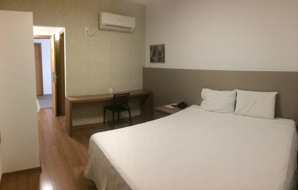 Lord Hotel Aeroporto Confins 베스파시아노 외부 사진